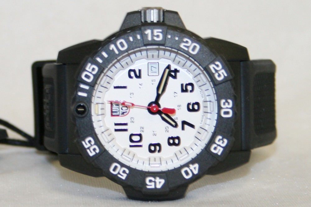 luminox white